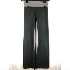 PINK Victoria's Secret Pants & Jumpsuits - Victoria’s Secret Pink Long Yoga Pants PINK Victoria's Secret Pants & Jumpsuits - Victoria’s Secret Pink Long Yoga Pants